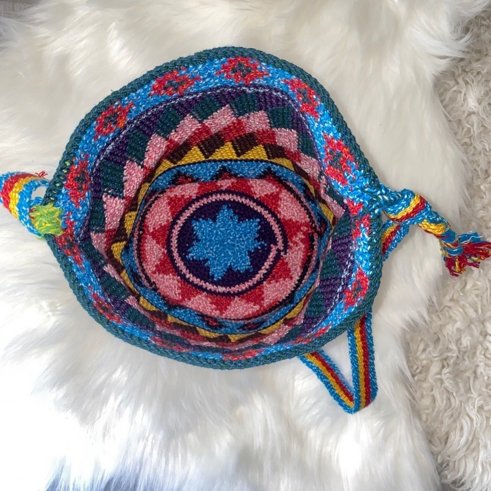 Crochet Mochila Wayuu Bag - Picture 12 of 15